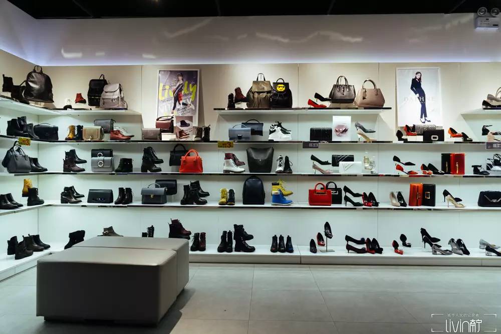 沉浸式逛南宁朝阳百货商店视频,南宁朝阳地下商业街人流