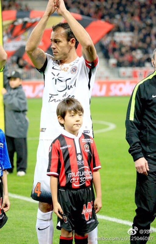 刘烨诺一破门,诺一刘烨扮老