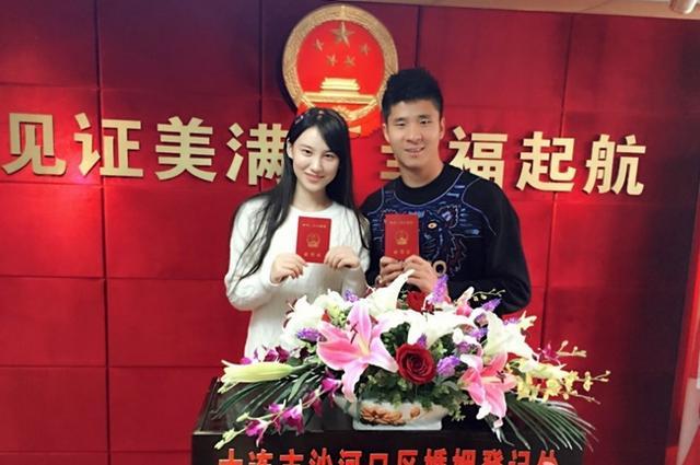 易建联税后年薪多少,易建联拿的最高工资