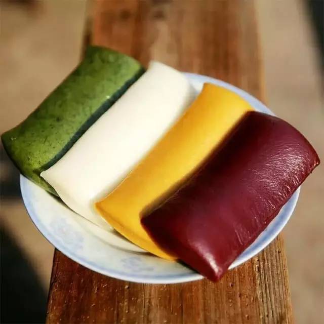 80后老师辞职回乡创业,80后教师辞职卖肉夹馍