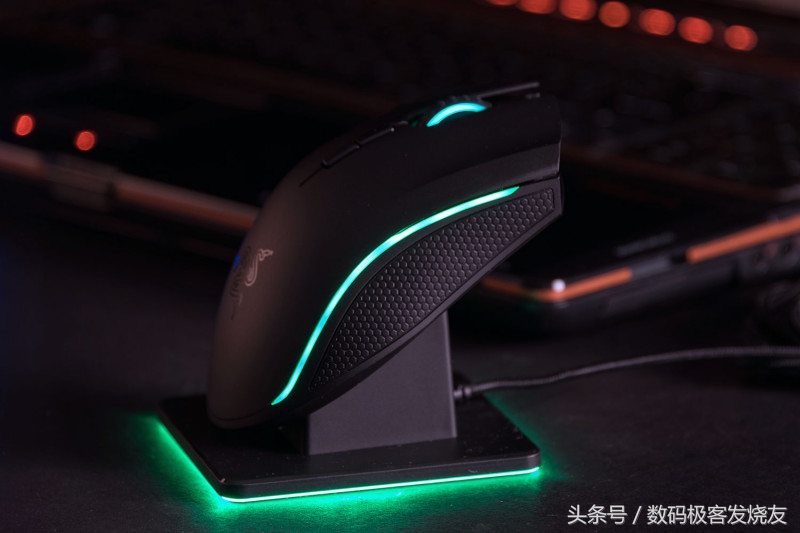 雷蛇巴赛里斯蛇鼠标测评,雷蛇眼镜蛇游戏鼠标毒蝰mini迭代