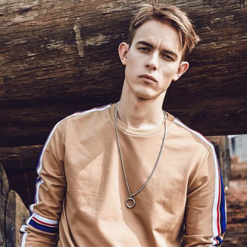 卫衣让你的秋季无畏平凡,卫衣有什么魅力