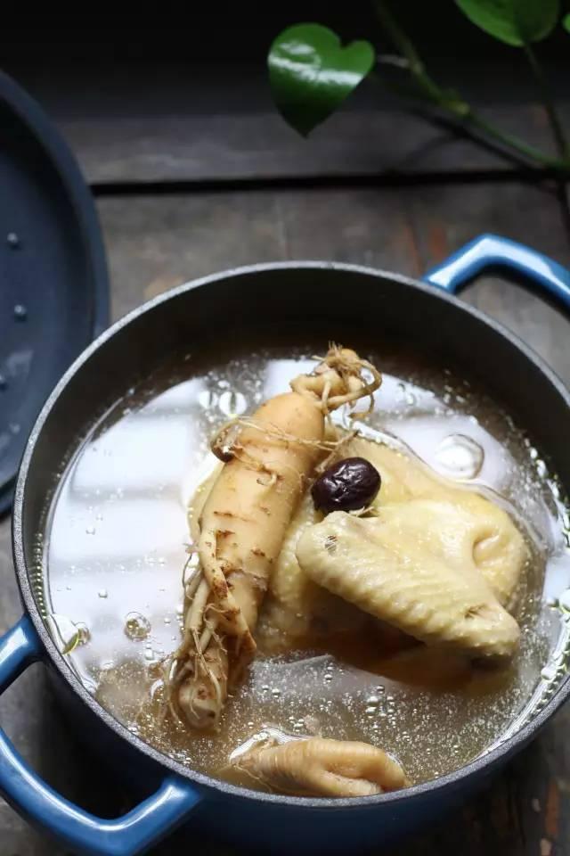 黄小厨养生炖品,黄小厨香菇炖鸡