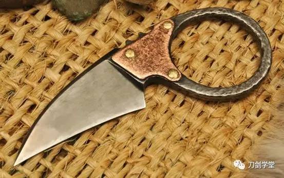 美艳又危险!来看看这款“蛇蝎美人”戒指刀