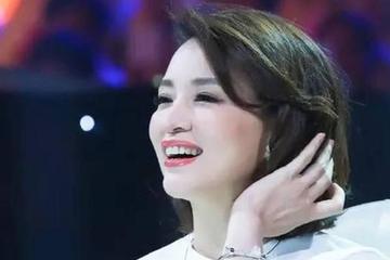 董卿《朗读者》满满正能量,优秀朗读者董卿