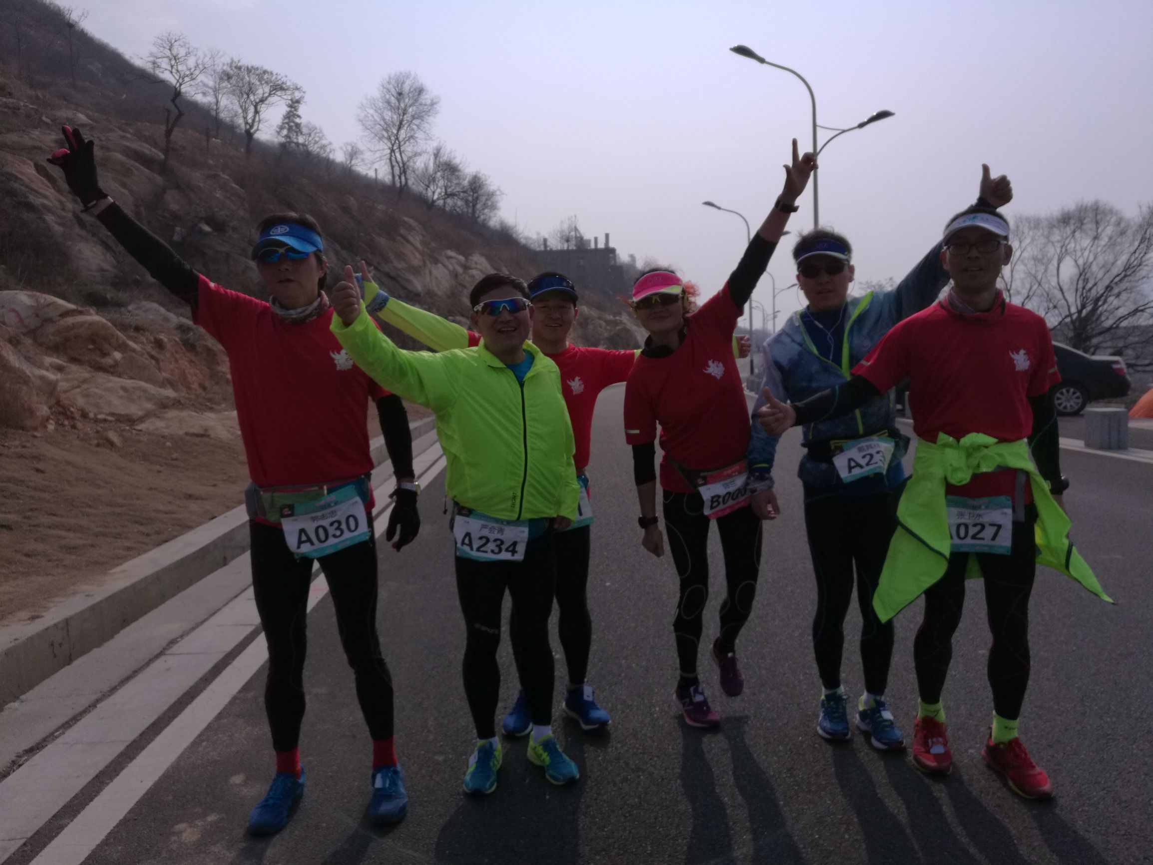 再回首，连岛超马，春风十里不如你