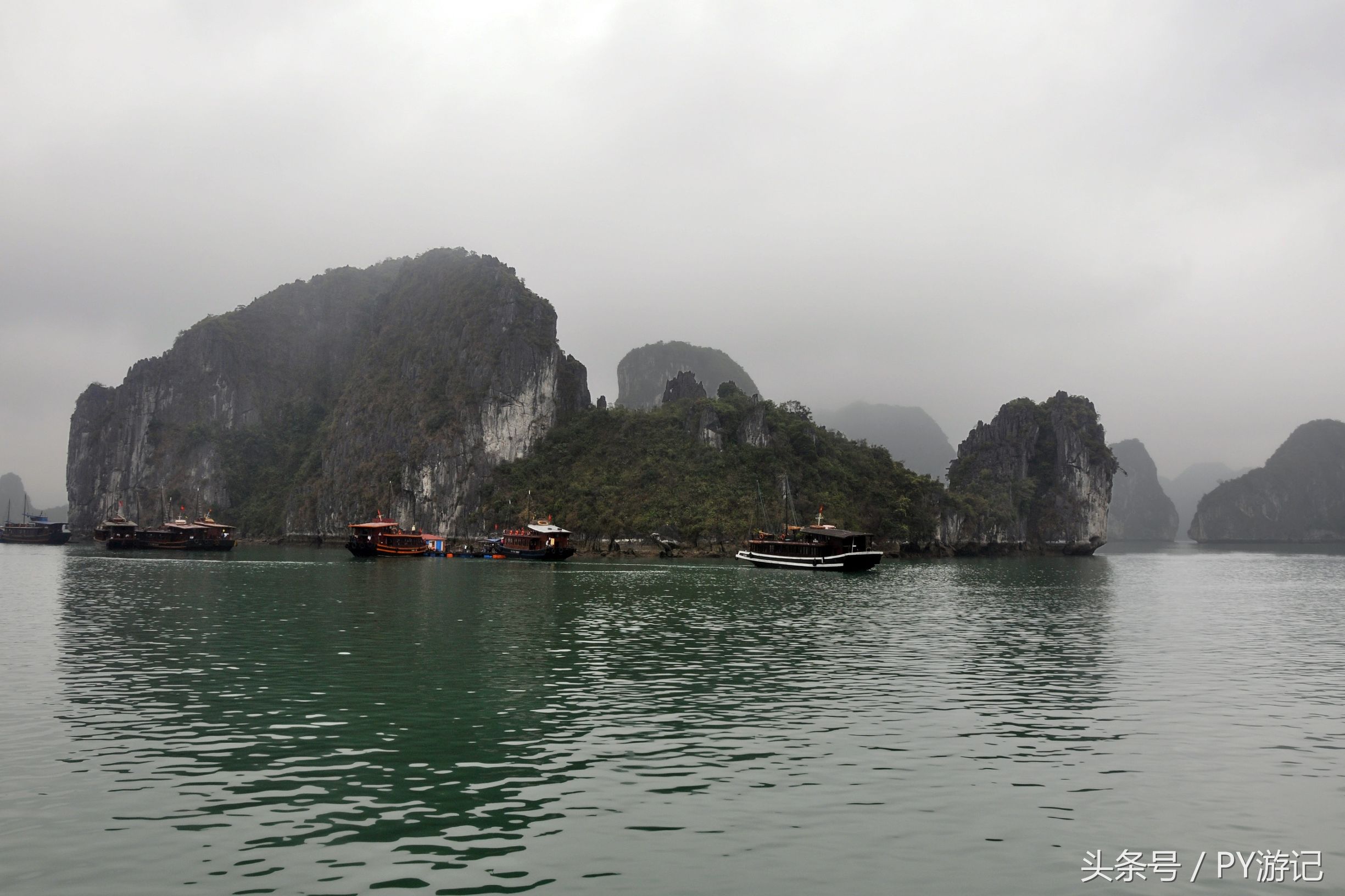 越南下龙湾海上桂林景区,桂林山水和越南下龙湾