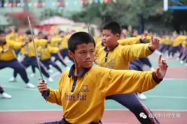 活力四射的小学大课间,白云省实的大课间