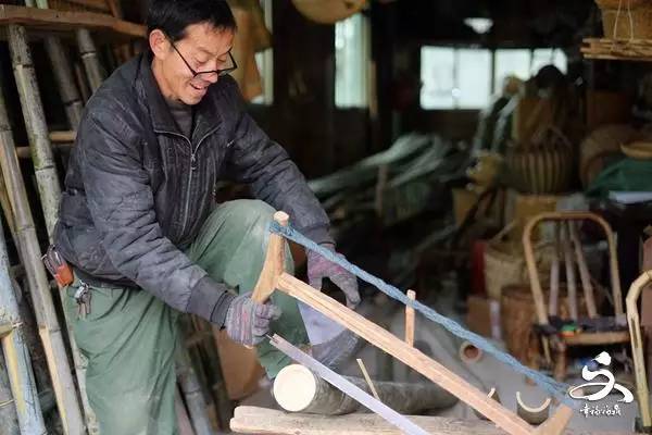 「他们的“江湖”」看点头这双巧手如何玩转竹子！