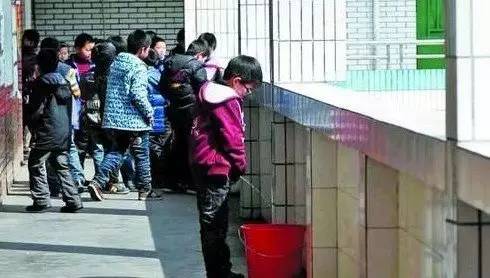 世界十大奇葩疗法,世界上最奇葩的传统疗法