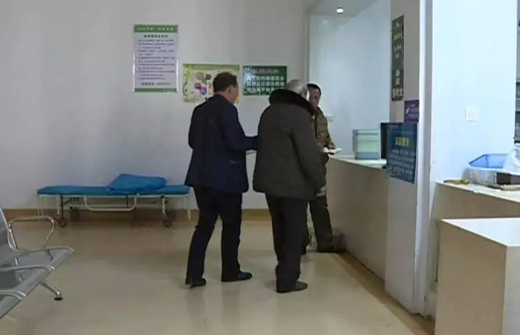 青田一七旬老大爷坐公交，却要缝四针！罪魁祸首竟然是……