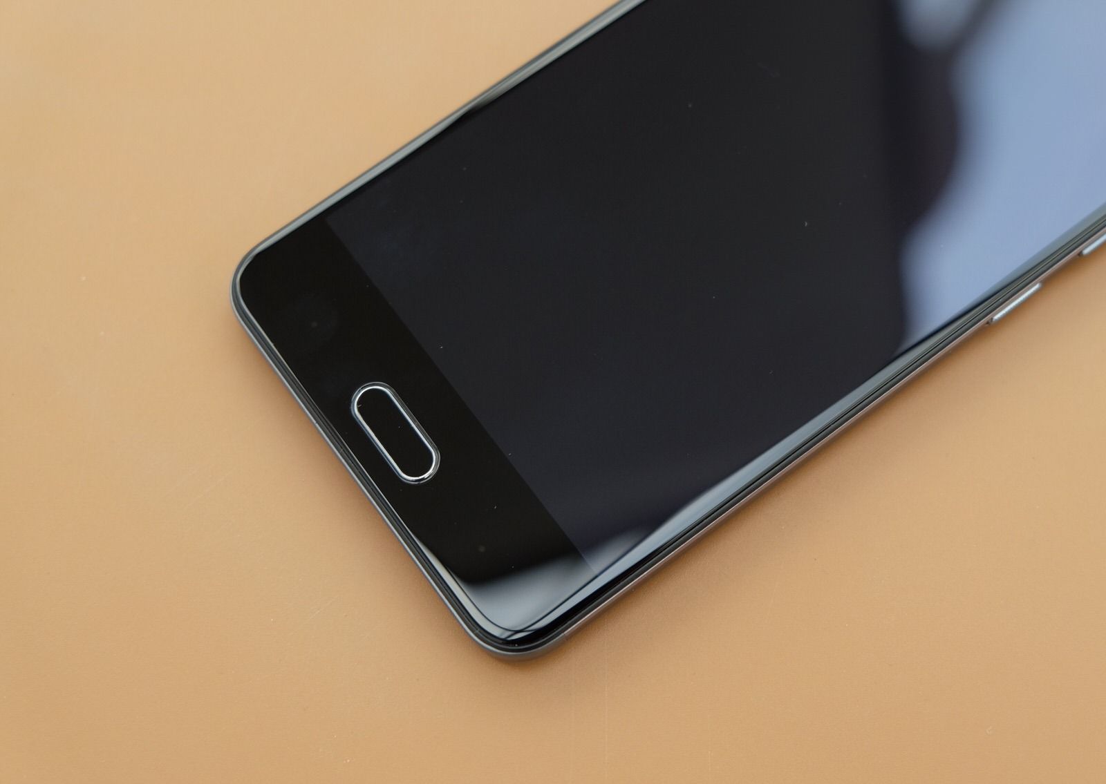 中兴BladeV9,中兴BLADEV8怎么样