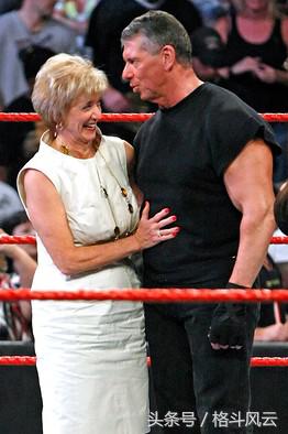 wwehhh夫妇vs隆达罗西,wwe2015年cm朋克