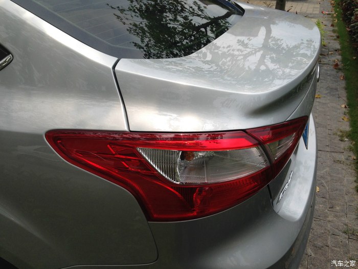 10年的福克斯1.8自动有什么缺点,13经典两厢福克斯的缺点和毛病