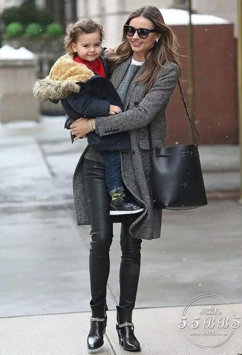 mansurgavriel贵么,mansur水桶包还流行吗