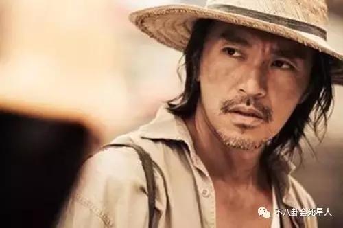 他成名于1987年英语翻译,他成名于2004年英文