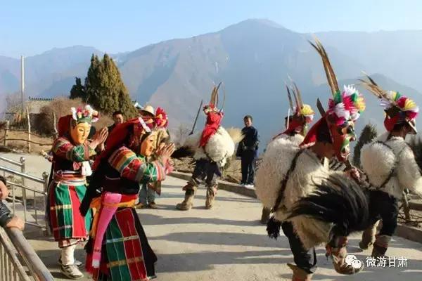 他们是古代白马氐的后裔，没有文字，傩舞“池哥昼”却让世人惊艳
