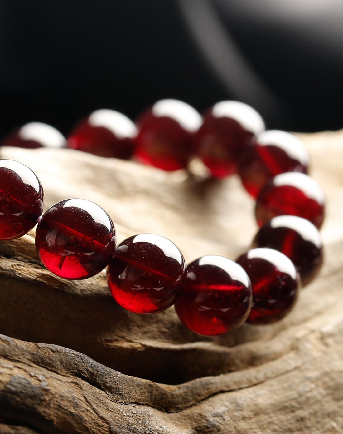 硬度高韧性好的宝石,宝石一般的硬度