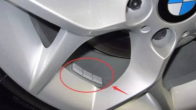 四轮定位和动平衡之间的区别,四轮定位和动平衡的区别在哪