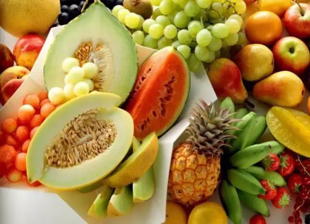 皮肤美容用什么书,女性必备的美容书籍