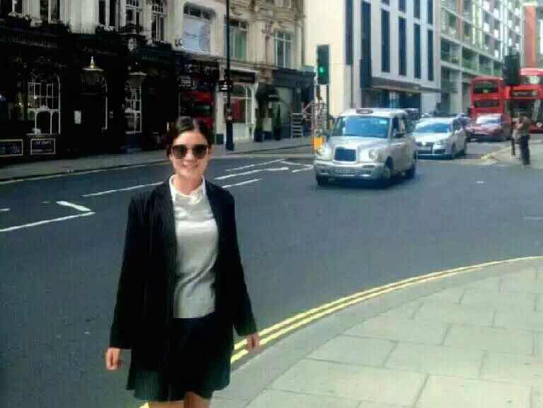 大二女生失恋后自主创业,大二女生失恋后决心创业