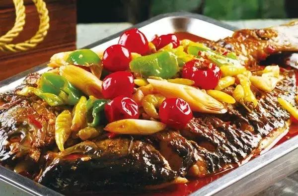 鱼肉都含什么丰富营养,鱼肉与哪些菜搭配更加有营养