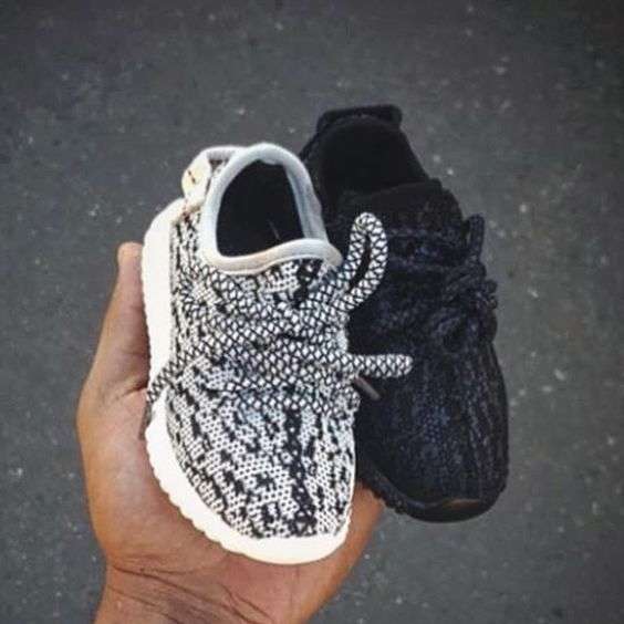 侃爷特别大的鞋子,侃爷穿超级大的靴子