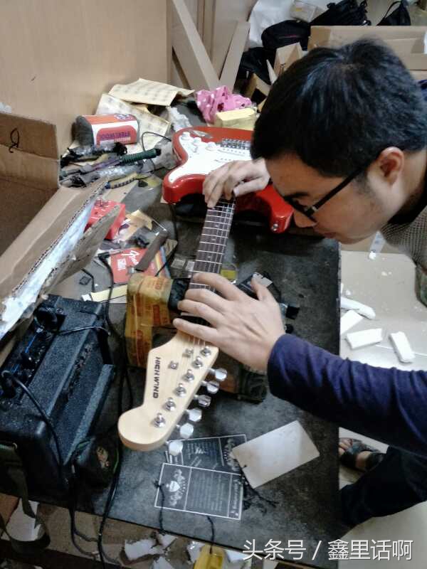 吉他选购推荐1000元到2000元,初学者怎样选购吉他琴弦