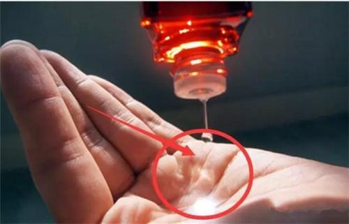 bb霜用手拍还是用美妆蛋,bb霜的正确使用方法不掉妆吗