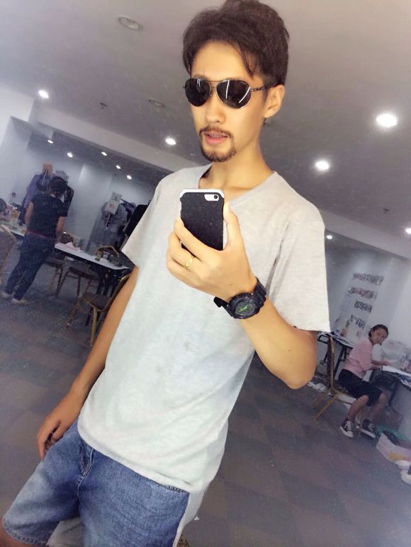 胡歌使用替身是怎么回事,胡歌的替身事件