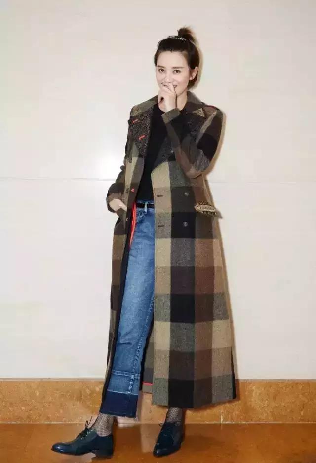 妈妈说穿渔网袜的都是坏女孩