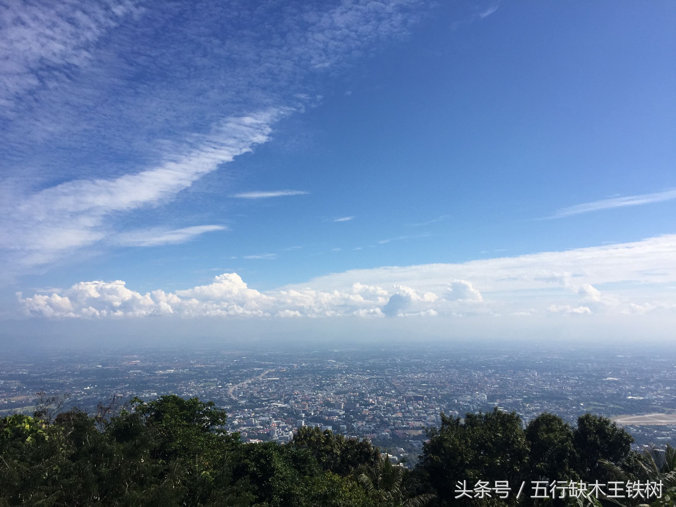 清迈夜景之双龙寺,清迈去双龙寺怎么去