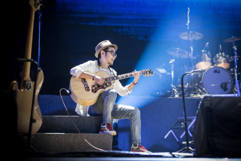 用说相声的方式唱歌,用说相声的方式解说电视剧