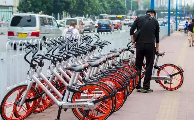 番禺｜出行新选择！桥南首个摩拜站点就在哈街！共享汽车也将引入