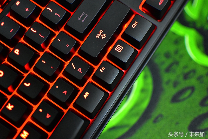 弹指跳动清脆音符，拓荒者MEKAPRO机械键盘青轴版评测