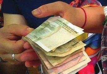 一根细红绳利润百倍，他们到底怎么卖出去？