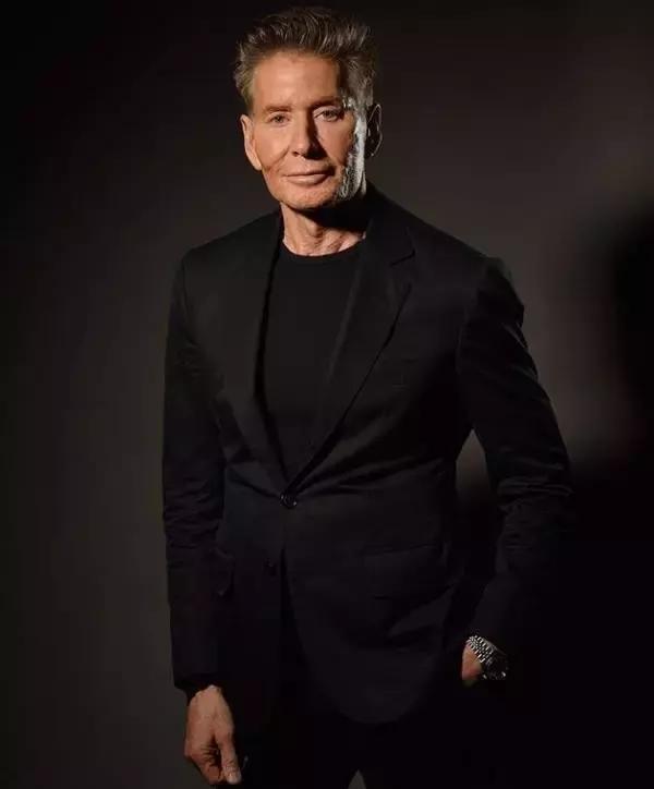 calvinklein短袖炫彩logo,calvinklein更换金属表带