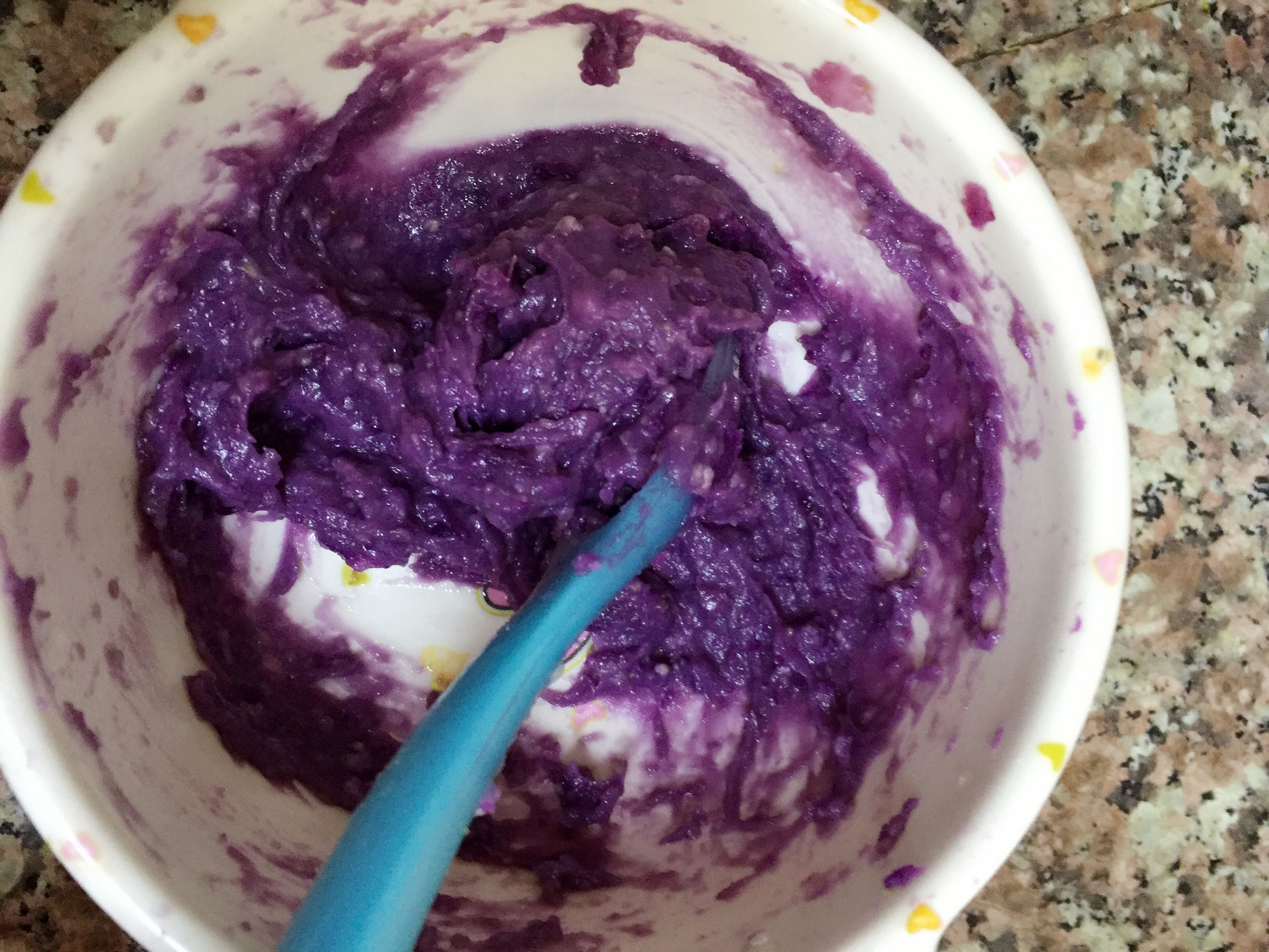 宝宝不爱吃米粉奶粉怎么办,婴儿吃了米粉不好好喝奶了怎么办