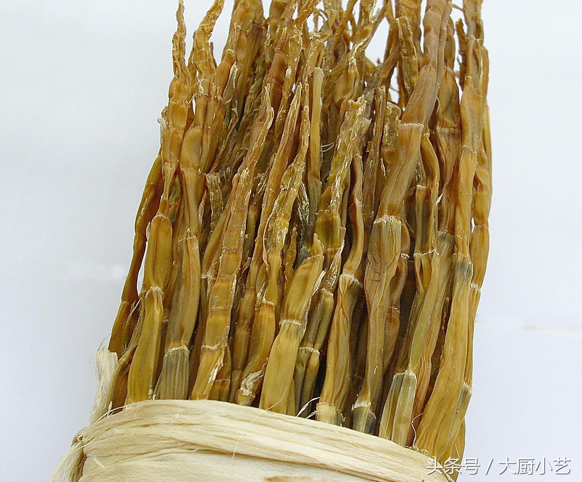 人老了长老年斑跟白斑,人老了长老年斑是什么原因