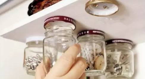 老干妈瓶子还可以这么用，好后悔扔了那么多····