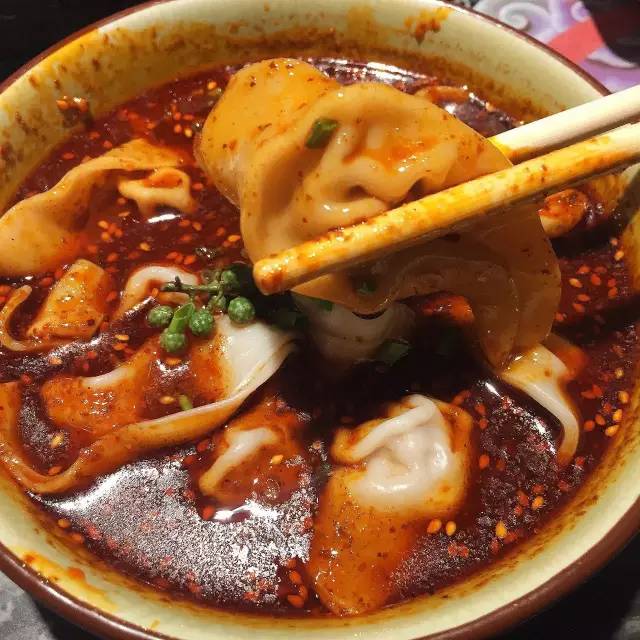 单身狗慎入!在上海,小伙谈恋爱要带女朋友去做……