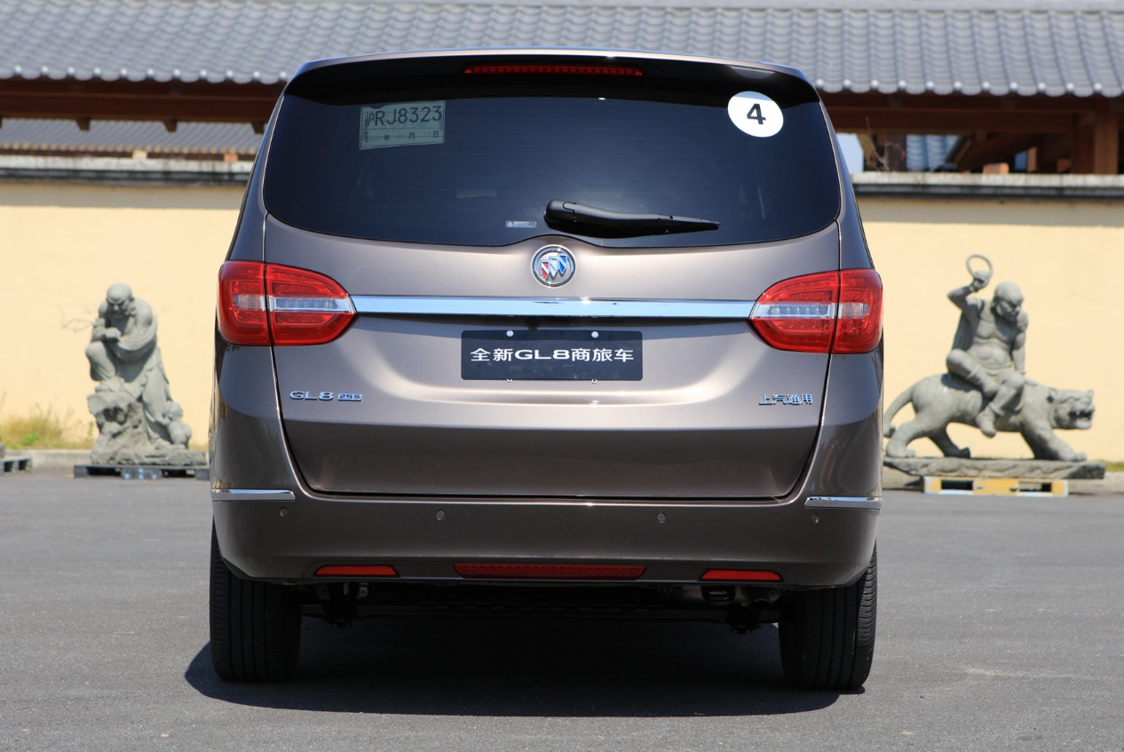 别克gl8商旅和es区别,别克gl8商旅尊贵型2.0t