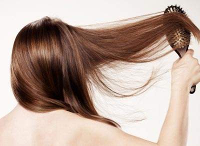 头皮屑的成因和防治,头皮屑一大块一大片是什么原因