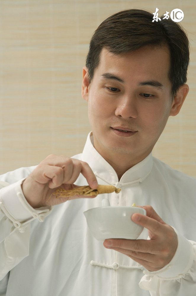 脾胃虚弱按哪个穴位有点疼,脾胃虚弱手穴图