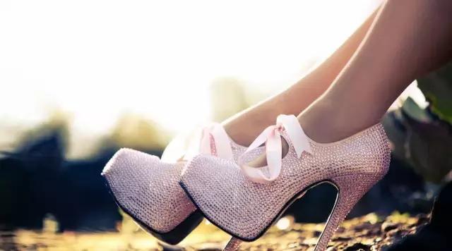 穿鞋正确方法,穿鞋妙招