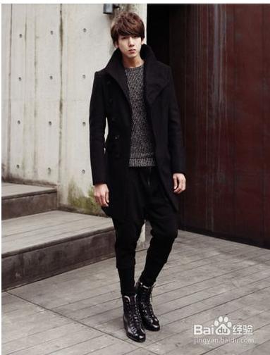 大衣怎么搭配不显成熟,大衣如何搭配出休闲感