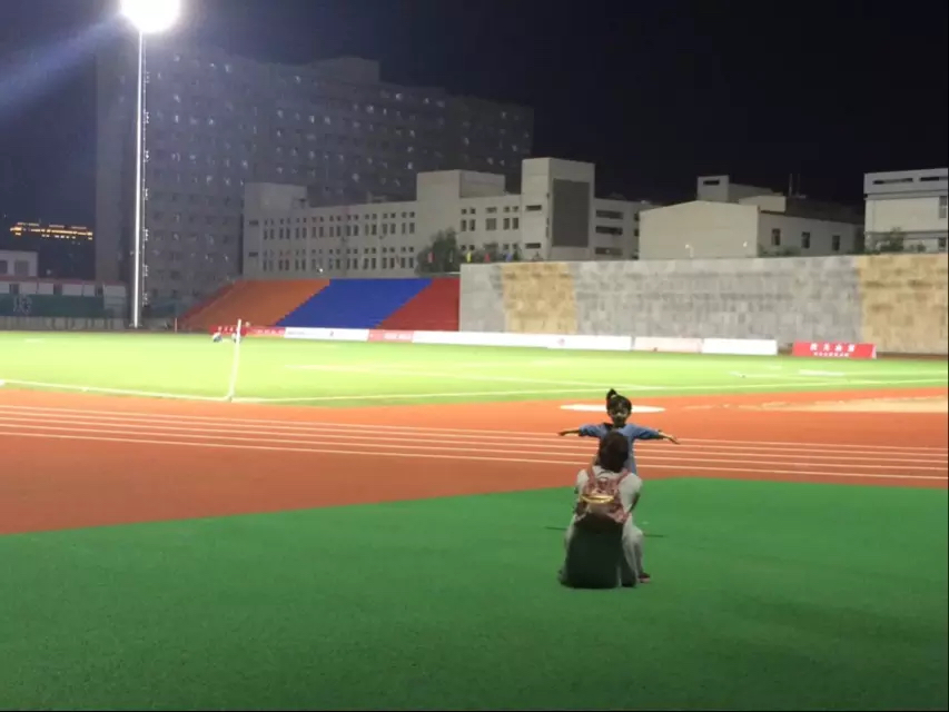 浅谈校园足球意义,浅谈校园足球