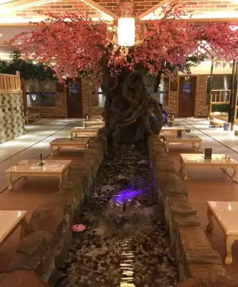 一起泡个温泉,温泉泡池冬天来一场暖暖温泉旅行