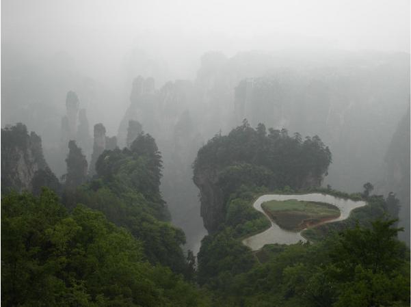 张家界风景太美下雨天却看不清,张家界下雨天哪里好玩