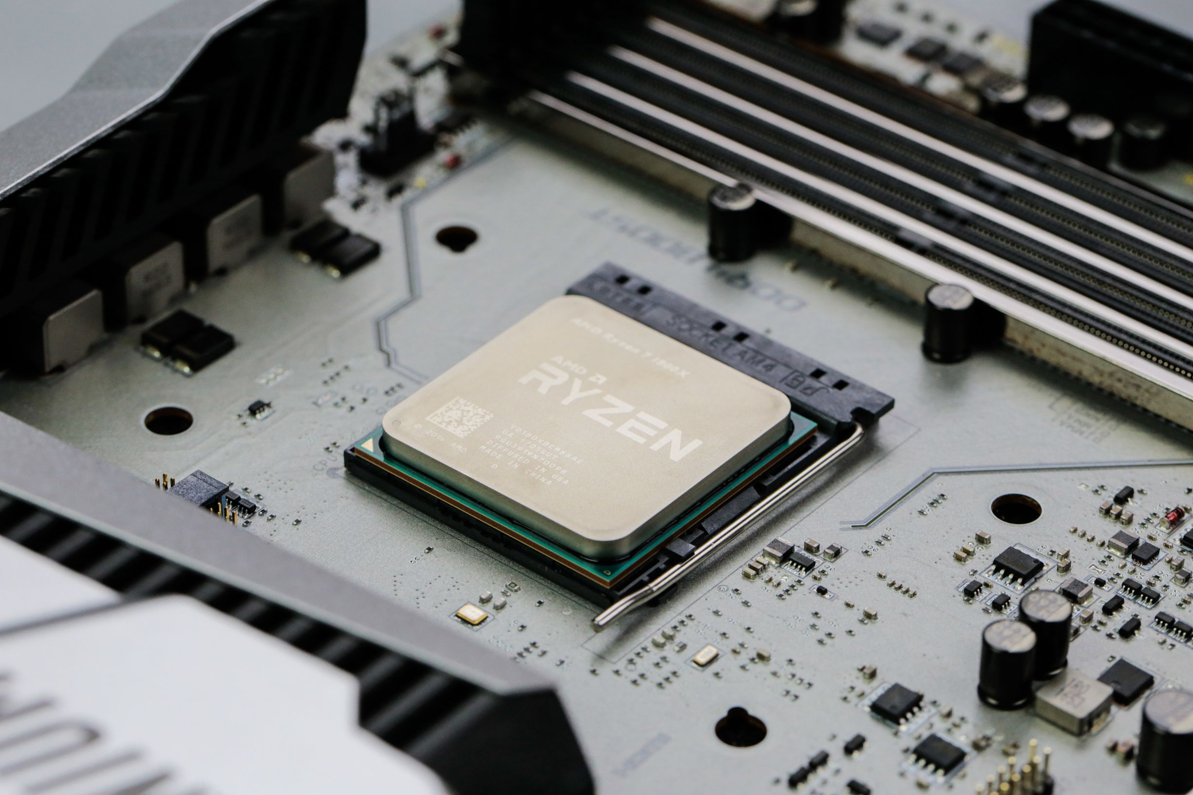 amd锐龙55500u处理器怎么样,amd锐龙ryzen1700八核十六线程